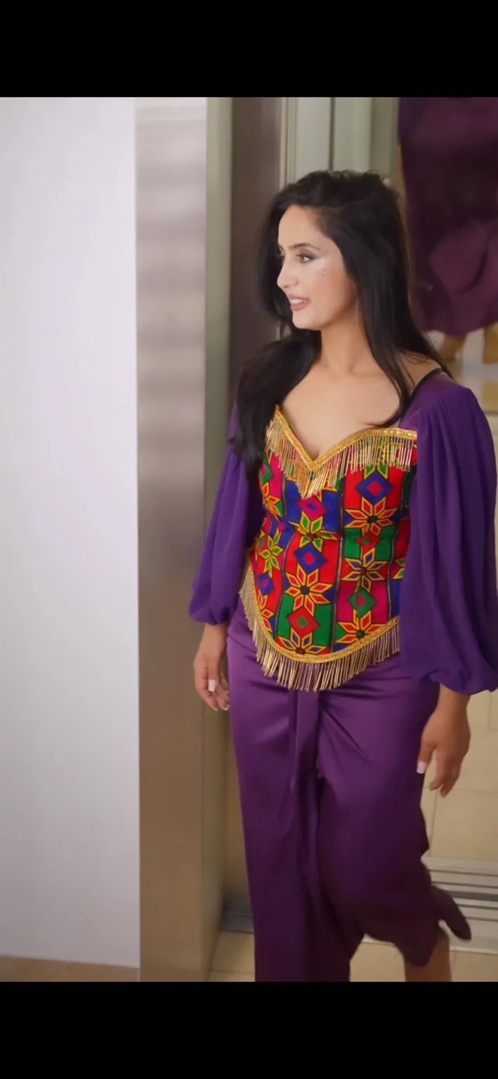 Violettes Outfit Royal Violet von Elyan Couture